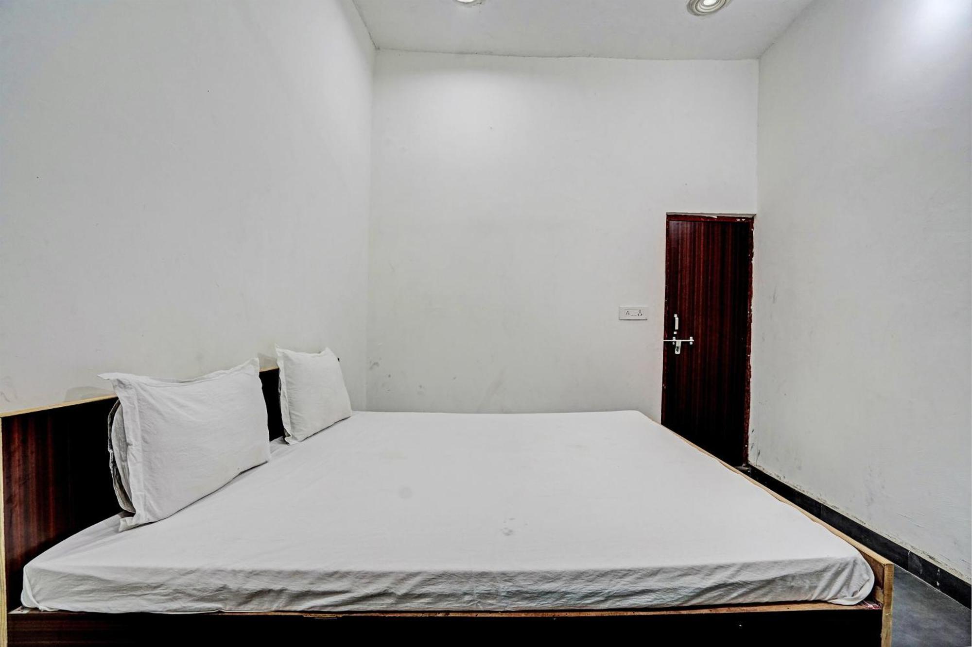 Oyo Double Ss Hotel ハートラス エクステリア 写真